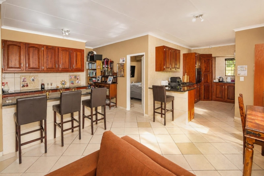 4 Bedroom Property for Sale in Safari Gardens North West